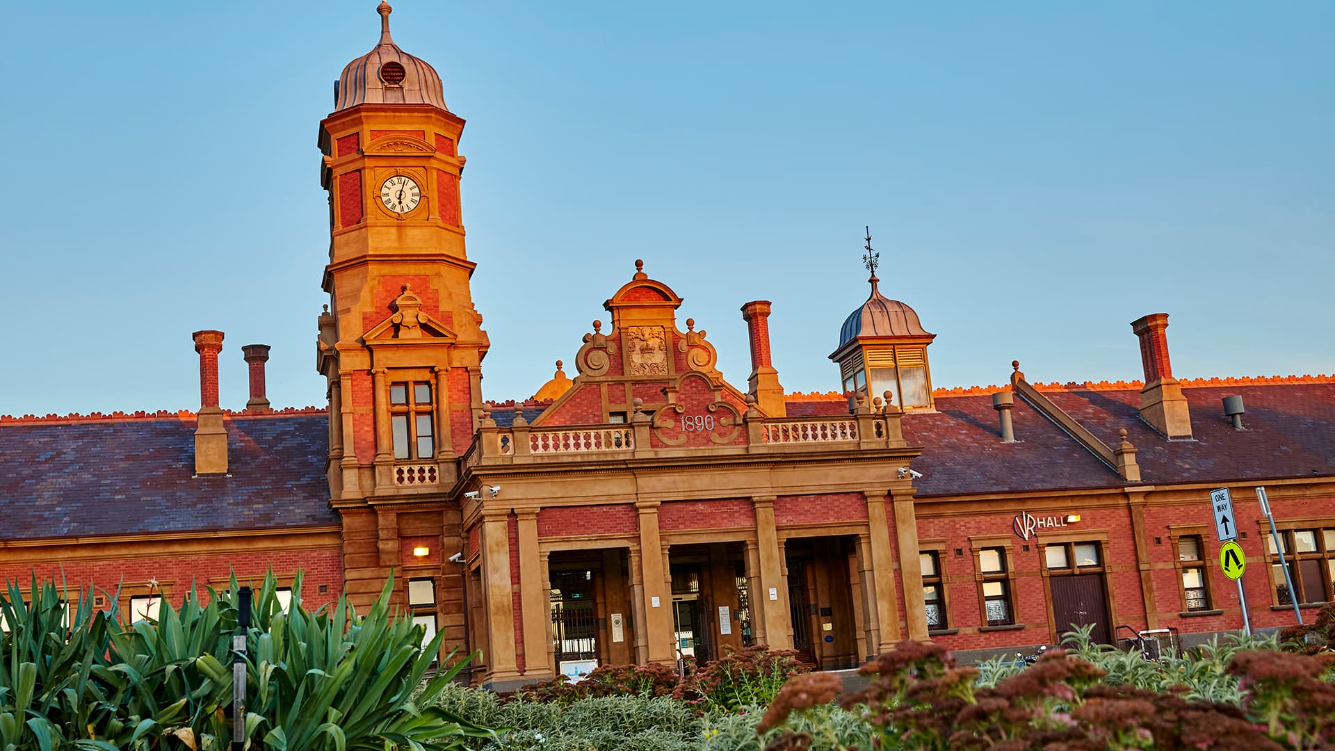 Maryborough background